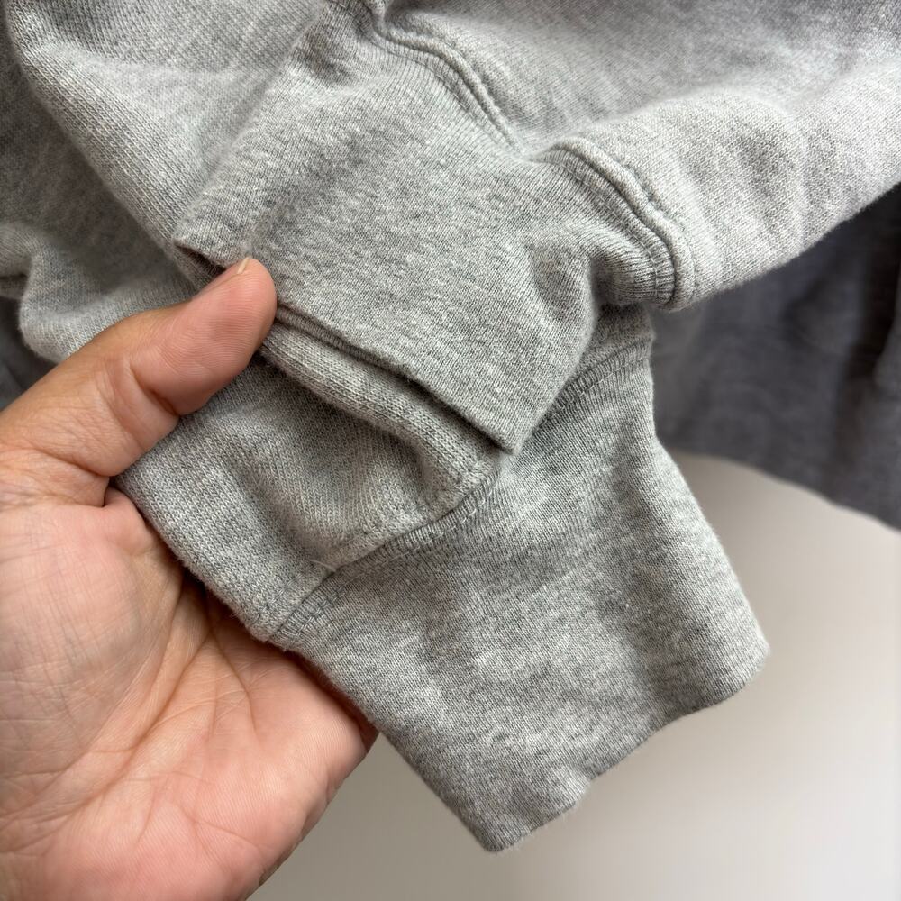 Bravo Mazel Gray Crew Neck Pullover Long Sleeve Sweater Unisex Size Small - Picture 3 of 5